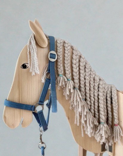 Finished horse head and hand-braided mane